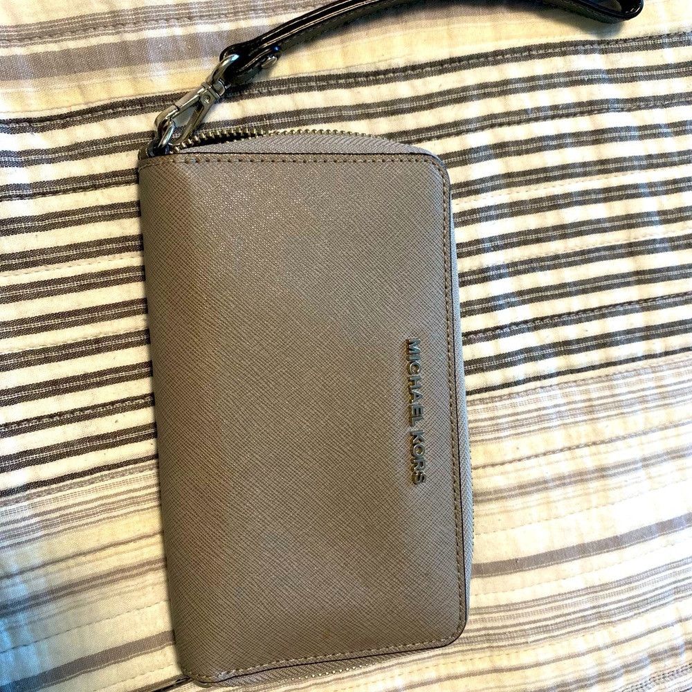 Michael Kors wristlet wallet
